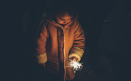 Top Tips To Keep Your Kids Safe On Bonfire Night